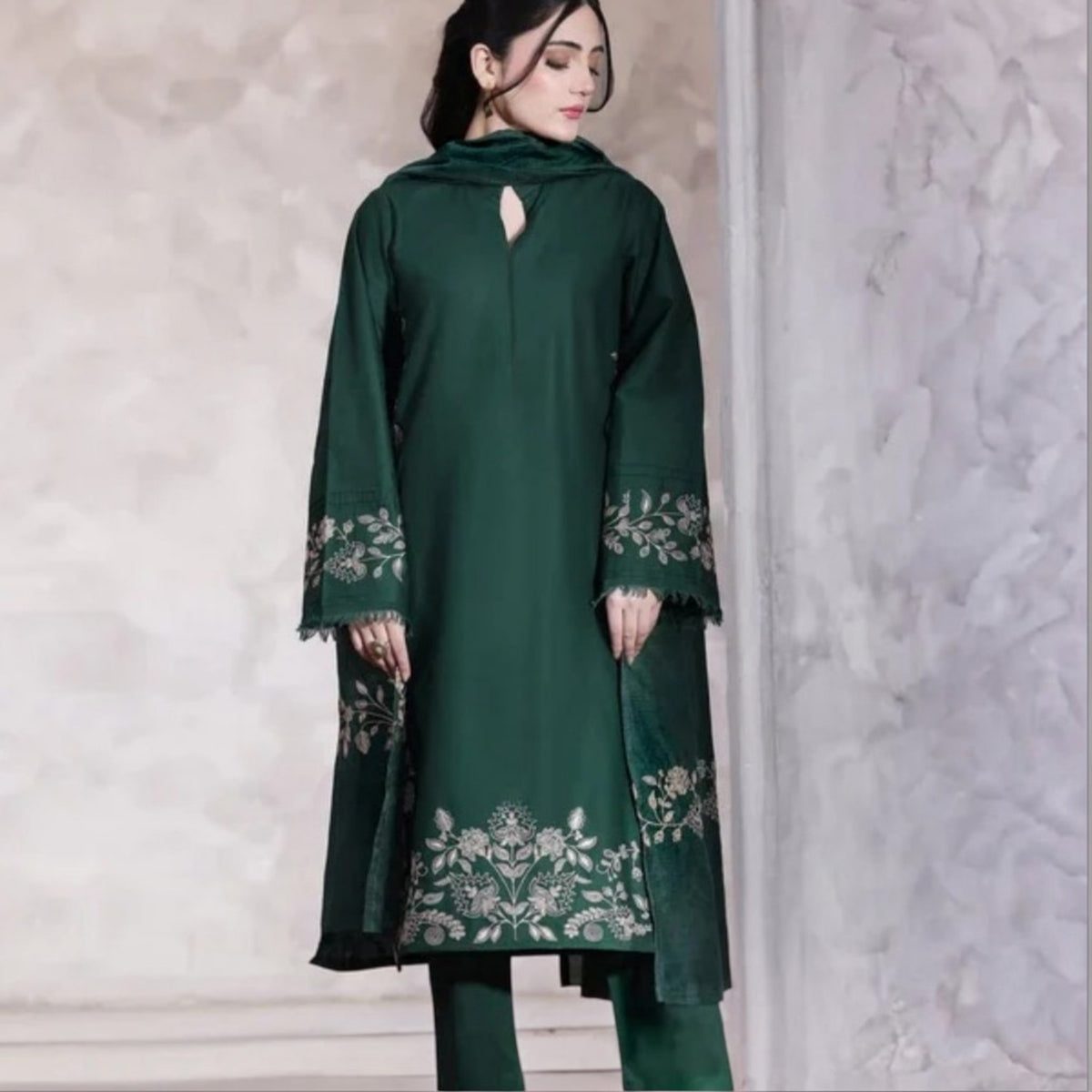 3-Piece Embroidered Lawn Unstitched Suit