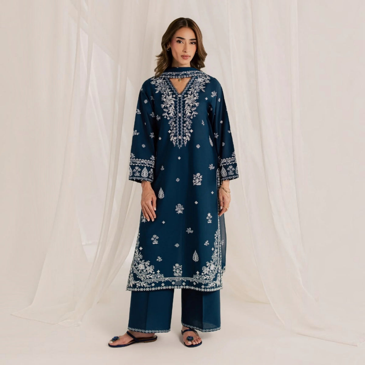 3-Piece Embroidered Dhanak Unstitched Suit