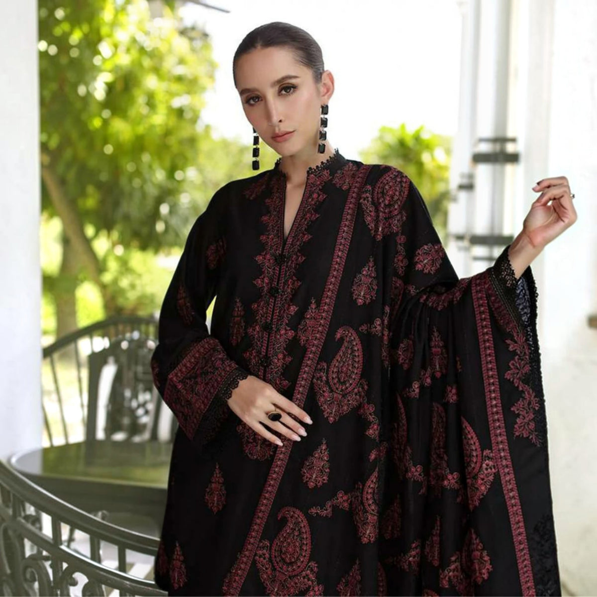 3-Piece Embroidered Lawn Unstitched Suit