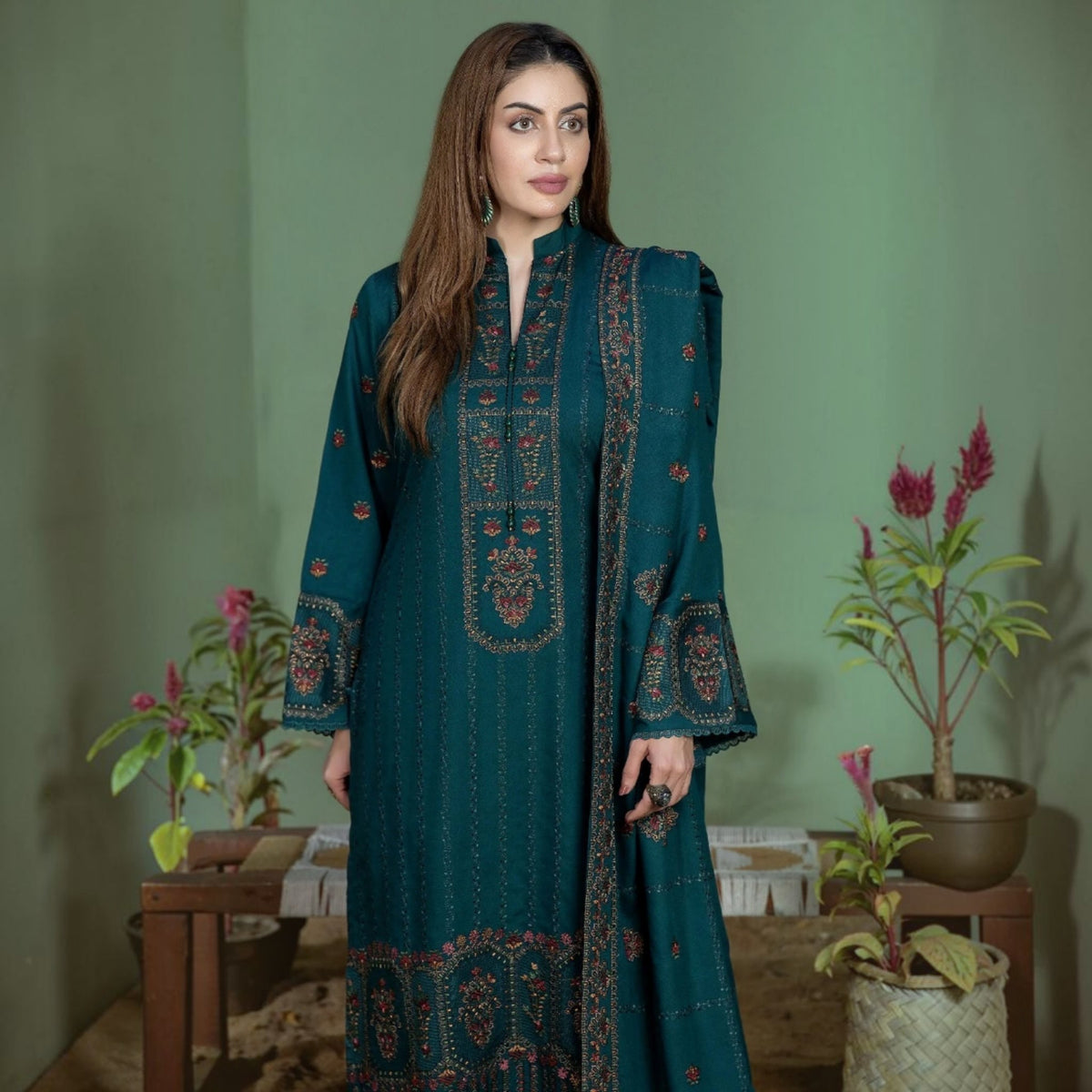 3-Piece Embroidered Lawn Unstitched Suit
