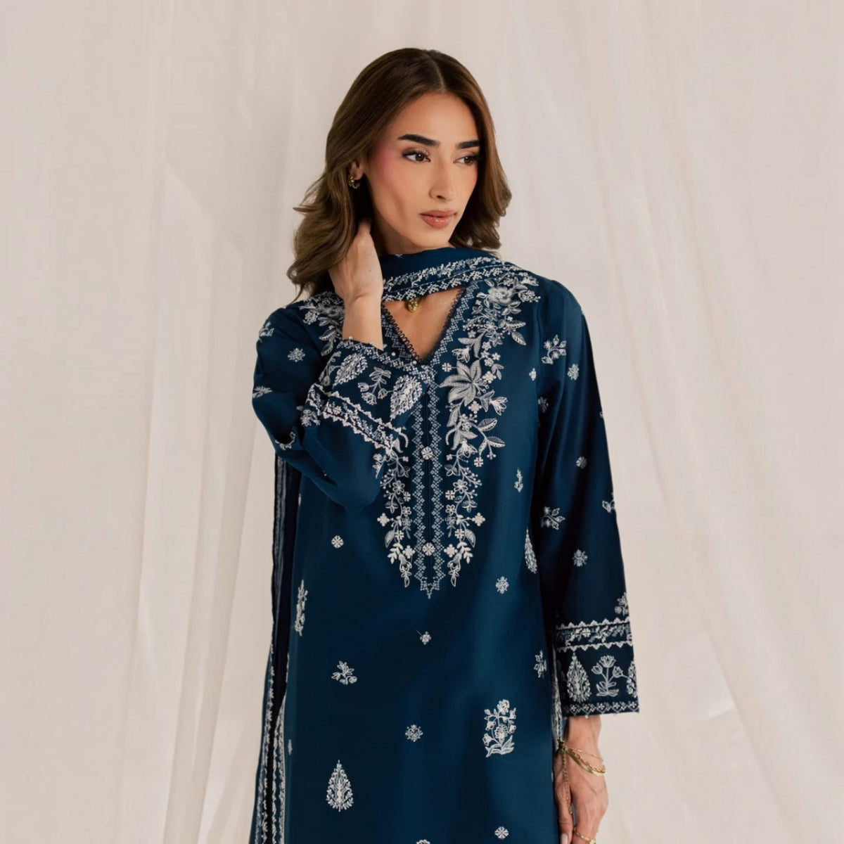 3-Piece Embroidered Dhanak Unstitched Suit