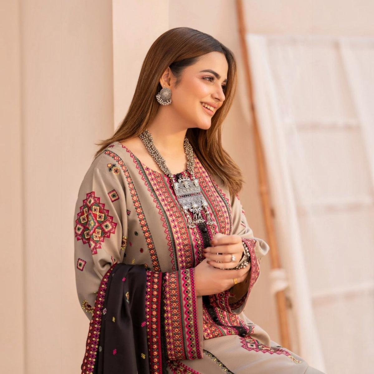 3-Piece Embroidered Lawn Unstitched Suit